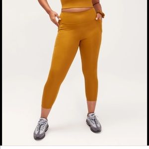 Saddle High-Rise Pocket Legging ( seasonal color)